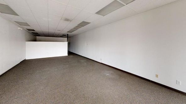 Move-In Ready Retail/Office Storefront @ Downtown Corner: 277 N 5th St, Coalinga, CA 93210